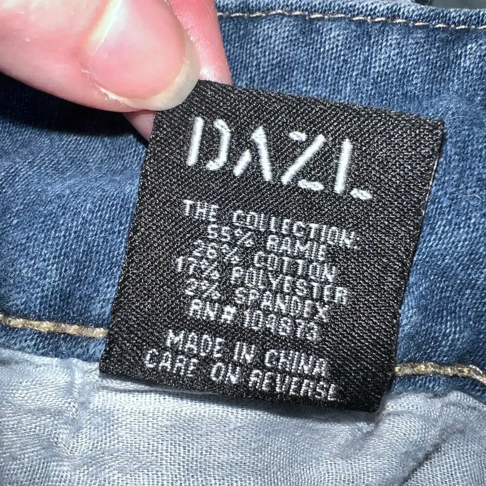 DAZL Womens Denim Blue Jean Shorts Acid Wash Distressed Size 7